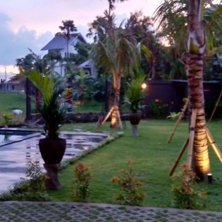 The Uma Guesthouse Canggu Esterno foto