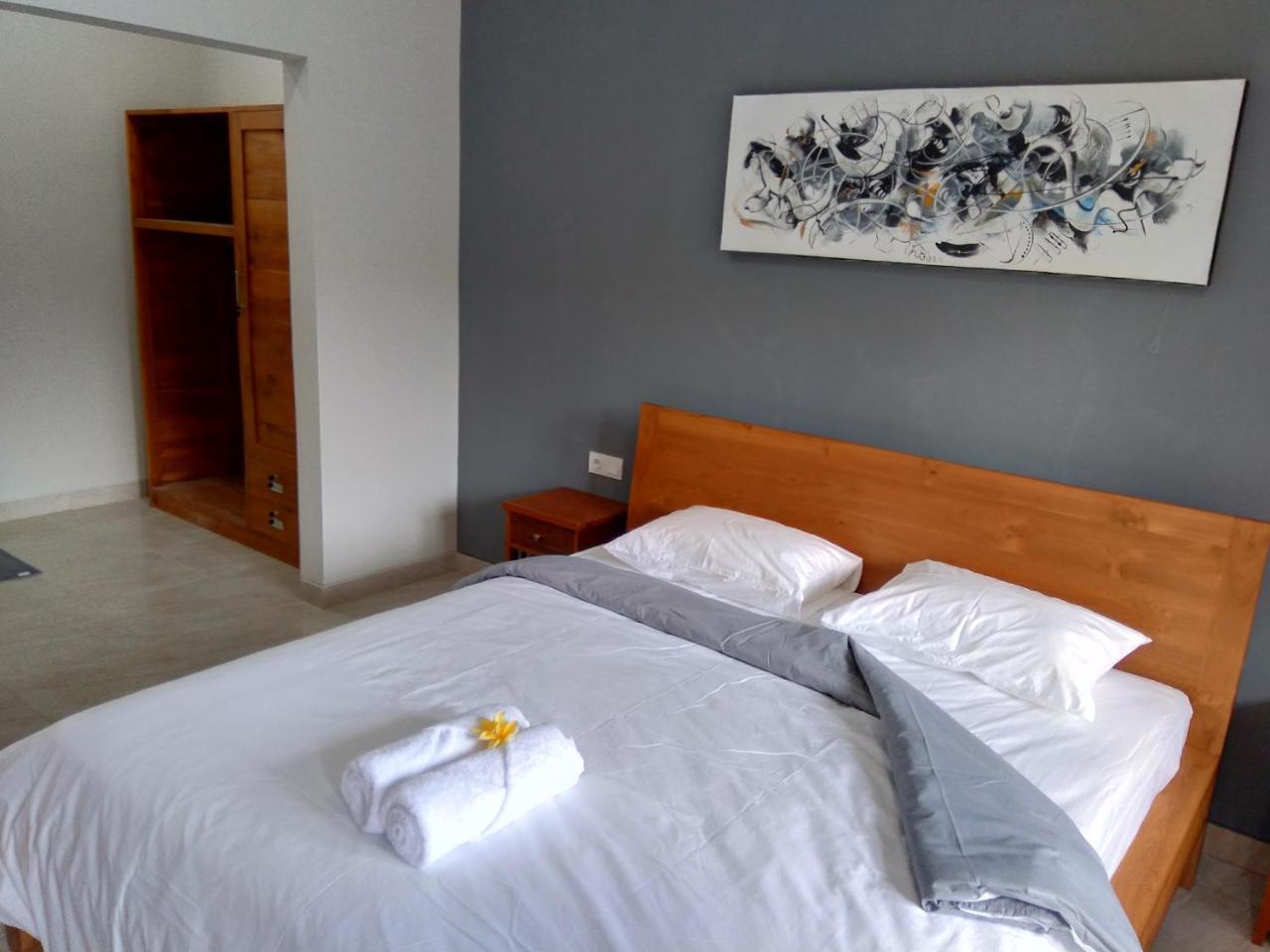 The Uma Guesthouse Canggu Esterno foto