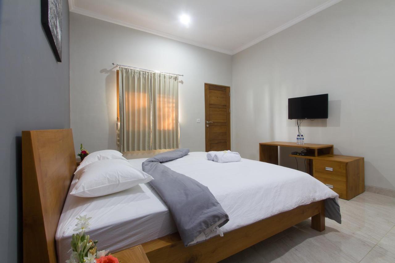 The Uma Guesthouse Canggu Esterno foto