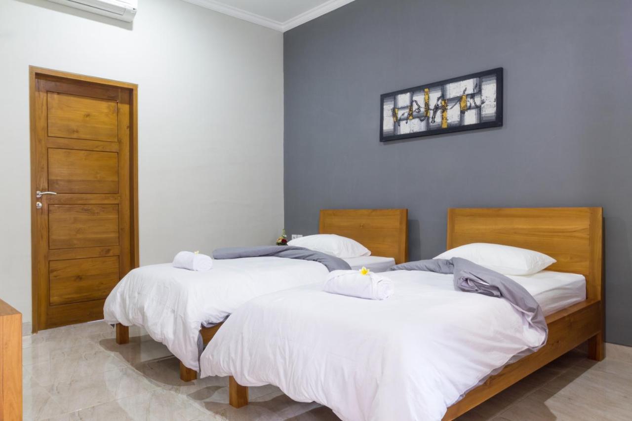 The Uma Guesthouse Canggu Esterno foto